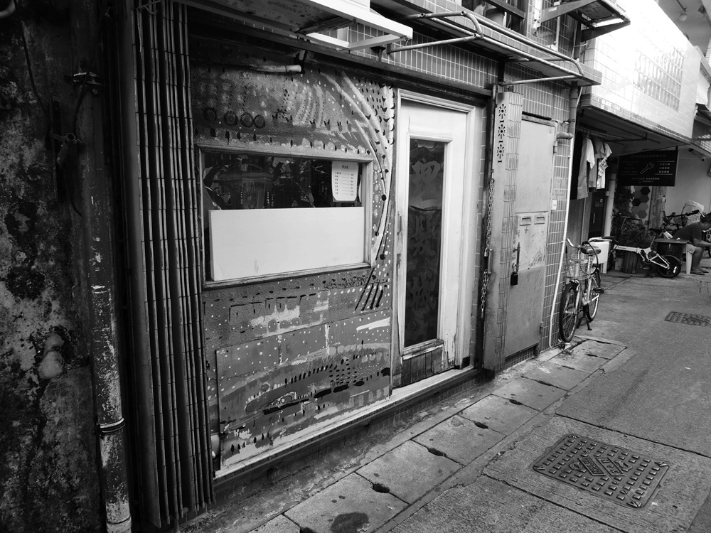 Mơ Thấy Tóc 💇‍♀️: Cắt Bỏ Phiền Muộn Hay Mất Đi Sức Mạnh?